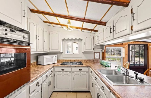Vonore Cabina | Cozy & Creekside-Rustic Elegance Meets Adventure-Citico Creek