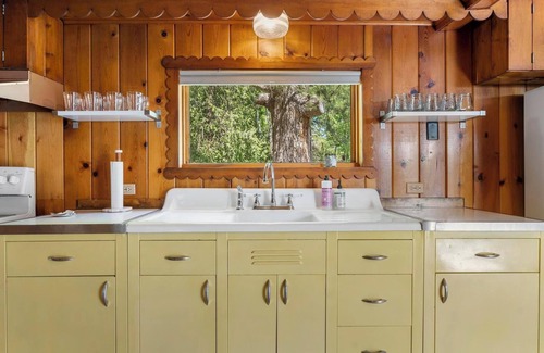 Cross Village Casa | Cozy Cross Village Cottage with Modern Conveniences!