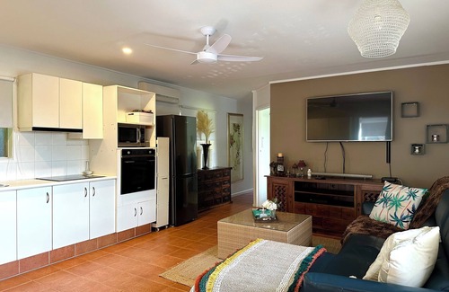 Currumbin Casa | Cozy Currumbin Beach Shack - Pet Friendly