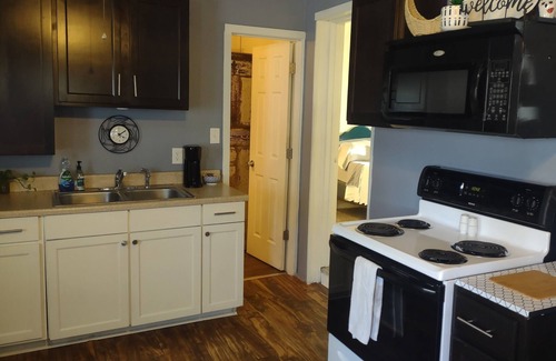 Longview Casa | Cozy, Cute home, minutes from Everything!