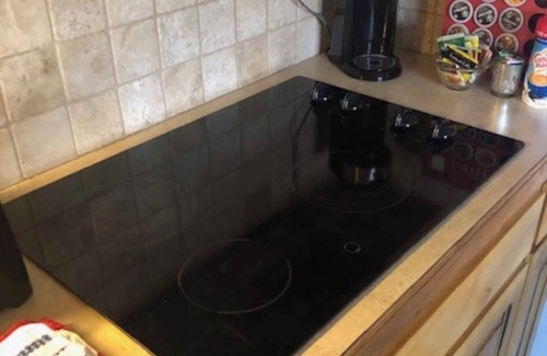 Bentonville Apartamento | Cozy, cute studio! Safe and quiet neighborhood, Comfy bed; Near downtown!