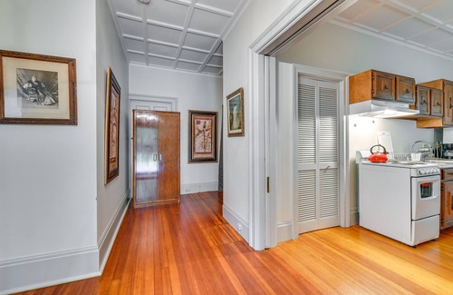 Lenox Dale Apartamento | Cozy Dalton Studio w/ Porch & Outdoor Seating!