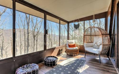 Tate Chalet De Esquí | Cozy Days Hideaway - Modern rustic vibes mountain views