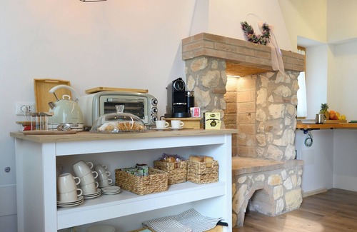 Illasi Casa | Cozy deluxe room for 4 people with private bathroom