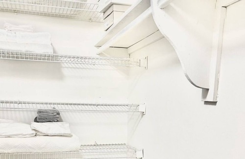 Columbia Condominio | Cozy Designer Condo in Beautiful Columbia