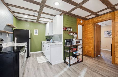 Atwater Cabina | Cozy Diamond Lake Cottage!