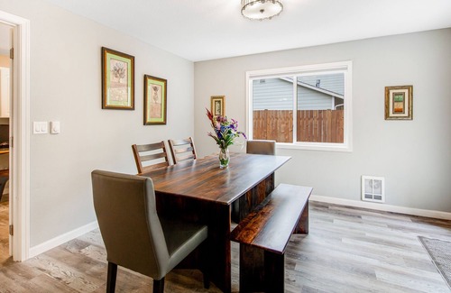 Littlerock Casa | Cozy, Dog-Friendly Home with Private Hot Tub, Grill & Mini Arcade - Free WiFi!