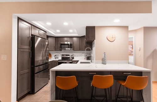 Northwest Bellevue Condominio | Cozy Downtown 2BD Bellevue Condo, Free Parking
