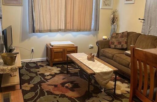 Montrose Casa | Cozy downtown bungalow minutes from Black Canyon