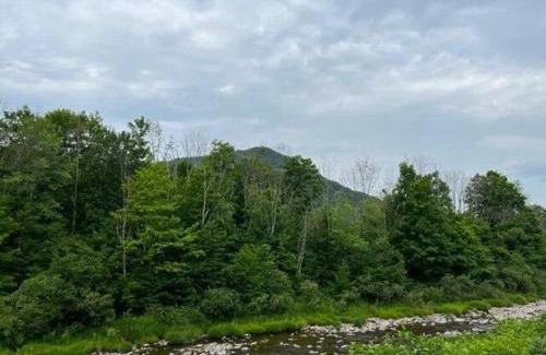 Hunter Apartamento | Cozy Downtown Hunter Mountain Getaway