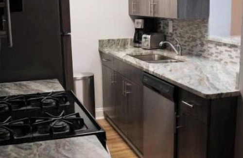 Medical District Apartamento | Cozy Downtown Luxury High-Rise Luxury: Sleeps 4