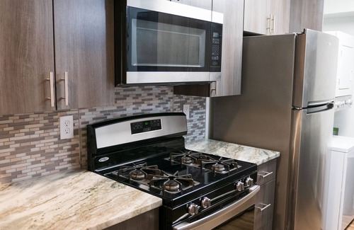Medical District Apartamento | Cozy Downtown Luxury High-Rise Luxury: Sleeps 4
