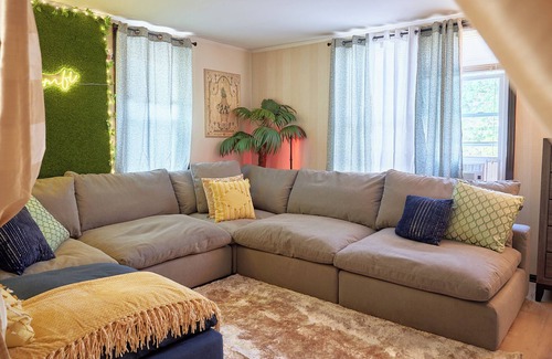 Nashua Apartamento | Cozy Downtown Nashua Retreat: The Komfi 1 Bed/1 Bath!