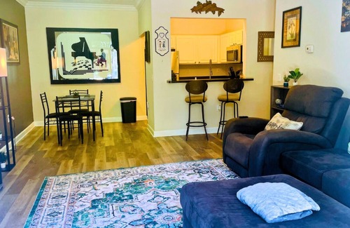 West Freemason Apartamento | Cozy Downtown Norfolk Apt w/patio