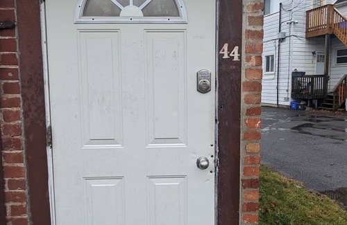 Sunnyside Apartamento | Cozy downtown one bedroom free parking