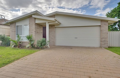 Dubbo Casa | Cozy Dubbo retreat - close to the zoo