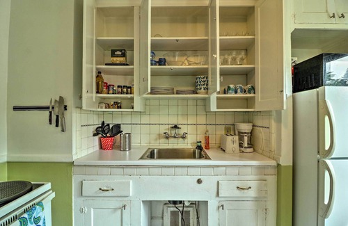 Ferndale Apartamento | Cozy Duplex: Half Mi to Magic Bag & Woodward Ave!
