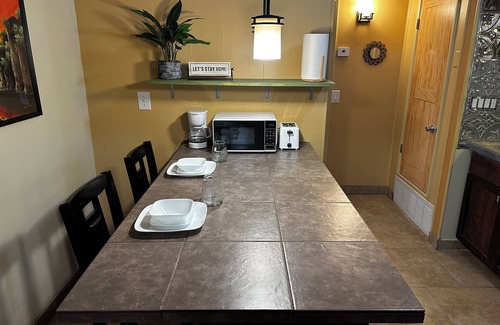 Old Fort Lowell Casa | Cozy Duplex in Historic Fort Lowell Neighborhood Walk to TMC!