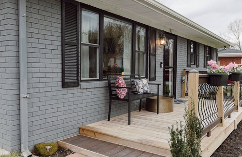 Jeffersonville Casa | Cozy Eclectic Family-friendly Home in Jeffersonville, Near Louisville Kentucky