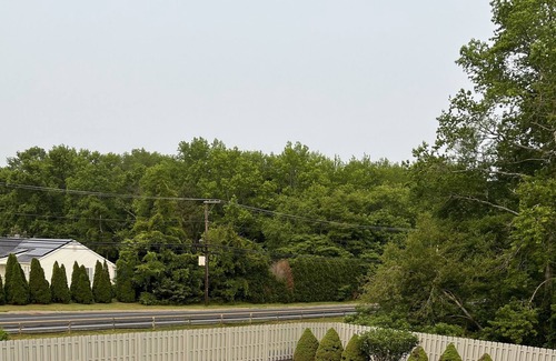 Green Creek Apartamento | Cozy efficiency apartment with everything you’ll need to enjoy the shore