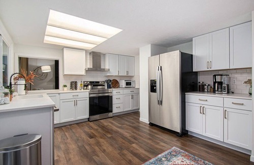 Millard Casa | Cozy & Elegant Gem, Fenced Yard, BBQ & Games!