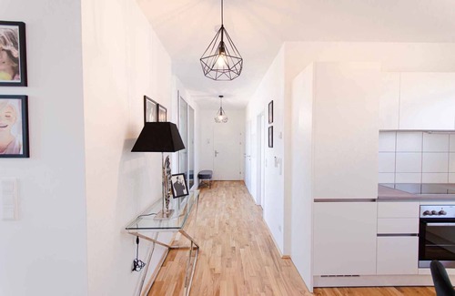 Weißgerber Apartamento | ★Cozy & Elegant★ | Near Danube, ♛King Bed, Balcony