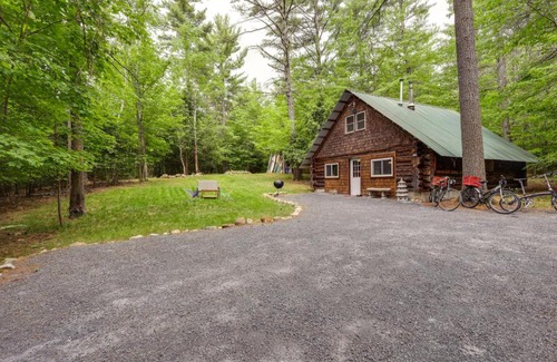 Elizabethtown Casa | Cozy Elizabethtown Cabin with Fire Pit!