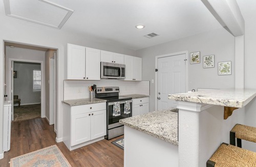 Grand Prairie Apartamento | Cozy entire 1-bedroom apartment in charming Grand Prairie with yard