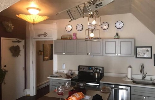 Bloomfield Apartamento | Cozy Entire Apt 3 Friendship Park free parking