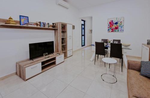 Gzira Apartamento | Cozy escape in vibrant Gżira