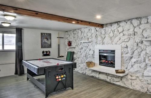 Leadville Apartamento | Cozy Escape with Shared Outdoor Hot Tub and Mtn Views!
