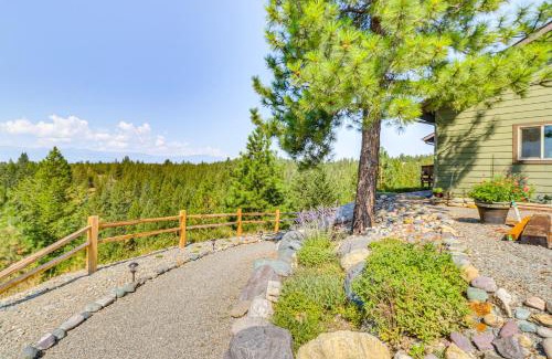 Eureka Casa | Cozy Eureka Getaway - Hike, Bike, Hunt and Fish!