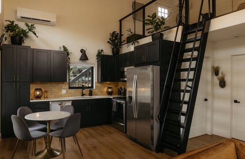 Farviews - Pattee Canyon Casa | Cozy, extremely CLEAN, Missoula Guesthouse Retreat!