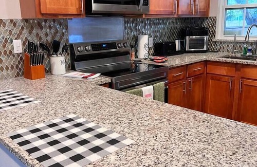 Garland Casa | Cozy Family-Friendly Home Near Dallas!