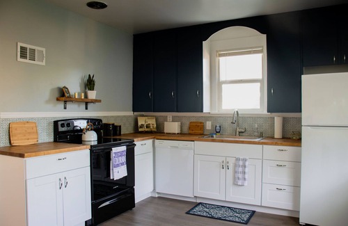 Lafayette Casa | Cozy family friendly home within walking distance of Main Street!