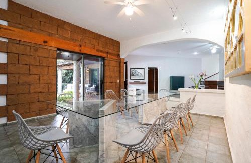 Cuernavaca Casa | Cozy family house I Pool & Bar l Cuernavaca