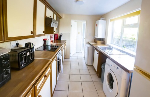 Grays Casa | Cozy Family house in The heart of Grays