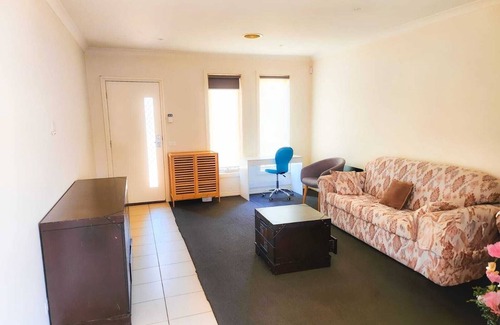 Truganina Casa | Cozy family retreat in Truganina