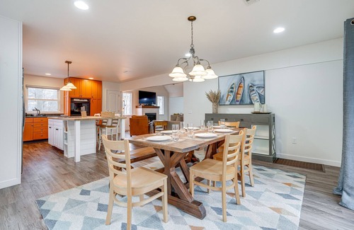 Paw Paw Lake Cabaña | Modern Coloma Cottage: Walk to Little Paw Paw Lake