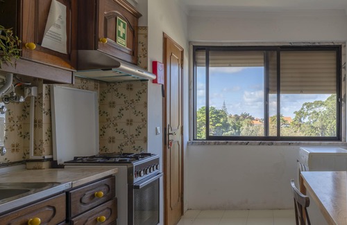 Santa Maria e Sao Miguel Apartamento | Cozy Family Room 4 in Central Sintra, Steps From Olga Cadaval Cultural Center