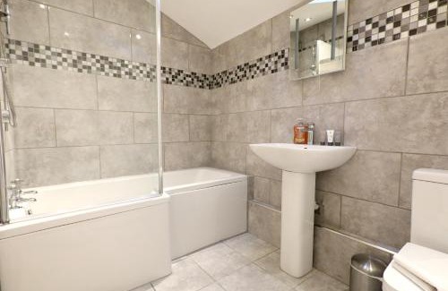 Hethel Casa | Cozy Farm Stay In Norfolk W Parking