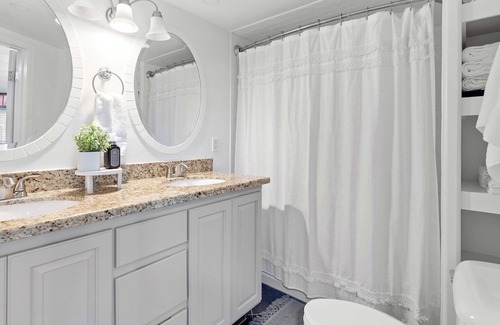 San Tan Valley Otro | Cozy Farmhouse