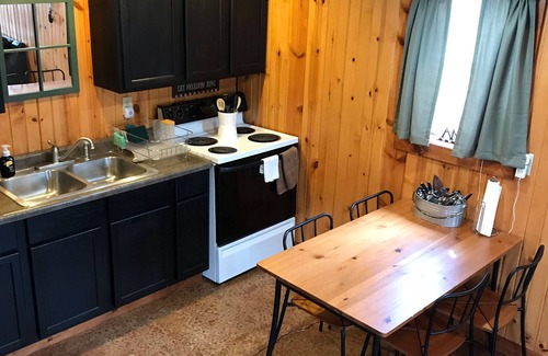 McArthur Cabina | Acogedora cabaña, capacidad para 7 personas, ideal para parejas, familias y hombres de la naturaleza.