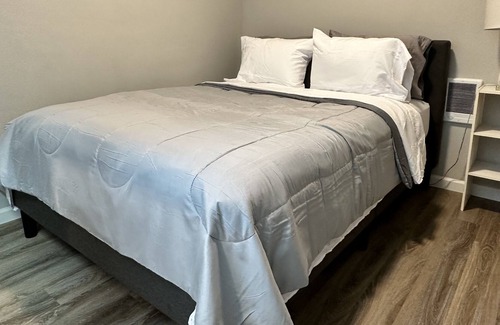Eastside Casa | Cozy first floor Townhouse near Tacoma Dome