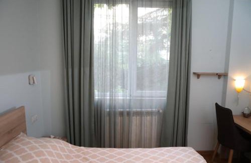 Saburtalo Apartamento | Cozy Flat near Metro with Balcony