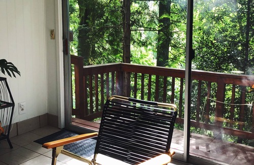 Ashcreek Apartamento | Bosque refugio acogedor cerca del centro