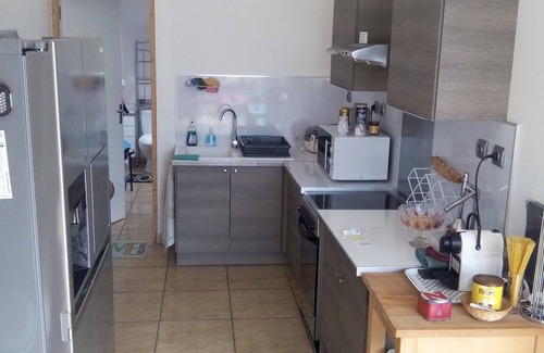 Saint-Sulpice-de-Faleyrens Cabaña | acogedor apartamento, cerrado parkink gratuito, WiFi, aire acondicionado, a 600 metros de Saint-Emilion