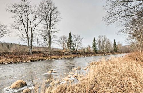 Franconia Casa | Cozy Franconia Cottage with Community Pool and Hot Tub