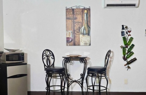 Fredericksburg Cabaña | Cozy Fredericksburg Retreat | Fire Pit & Wineries