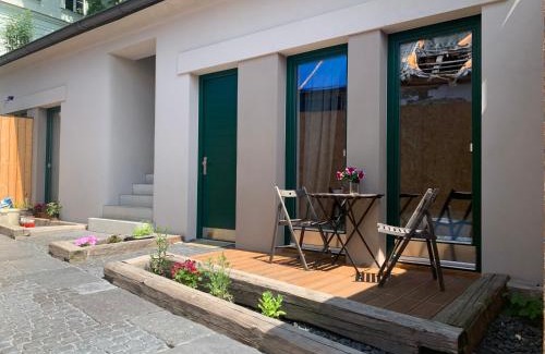 Prosek Apartamento | Cozy friendly place with free parking